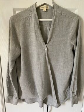 Anthropologie cloth & stone Twist Front Grey Viscose V-Neck Button Shirt Size L